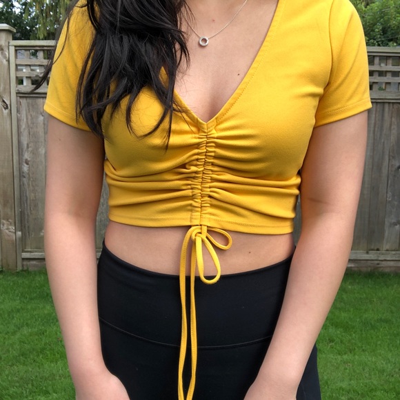 Yellow crop top - Picture 3 of 3